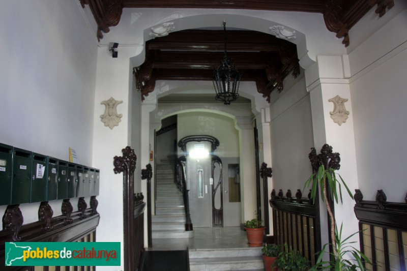 Barcelona - Roger de Flor, 125-127 (Foto: Albert Esteves, 2018) Barcelona - Roger de Flor, 125-127