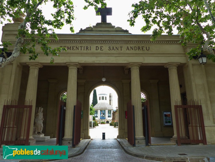Cementiri de Sant Andreu - Portalada d'entrada