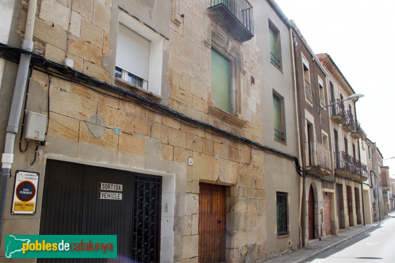 Vilagrassa - Carrer de Tàrrega (Foto: Albert Esteves, 2018) Vilagrassa - Carrer de Tàrrega