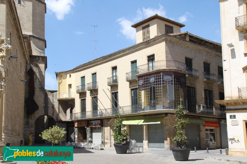 Tàrrega - Cal Casals (Cambra de Comerç) (Foto: Albert Esteves, 2018) Tàrrega - Cal Casals (Cambra de Comerç)
