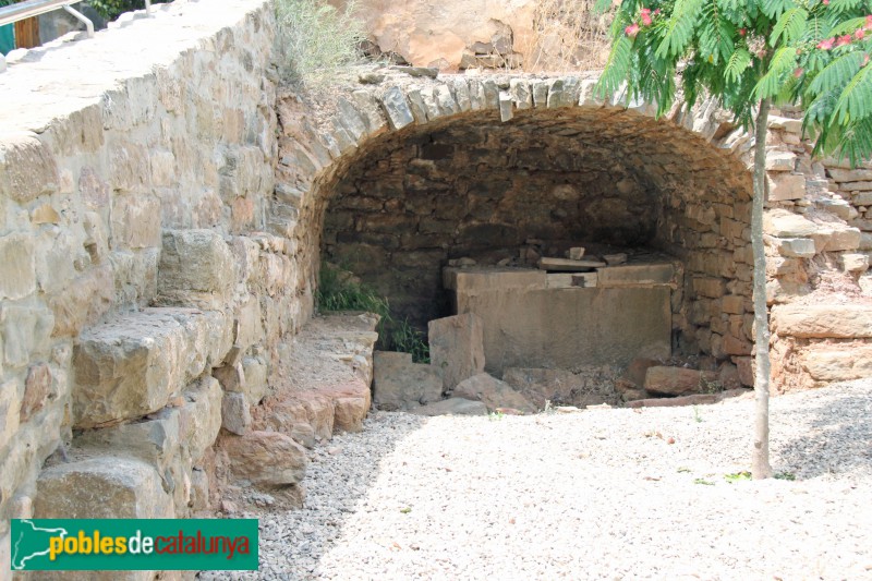 Tàrrega - Carrer de les Escales (Riudovelles) (Foto: Albert Esteves, 2018) Tàrrega - Carrer de les Escales (Riudovelles)