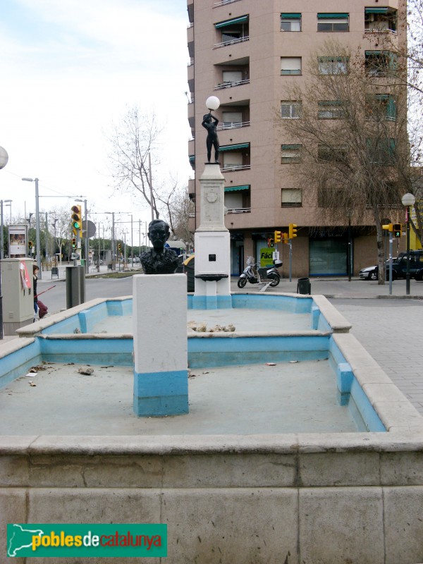 Sant Adrià de Besòs - Font de la placeta Macià (Foto: Albert Esteves, 2007) Sant Adrià de Besòs - Font de la placeta Macià