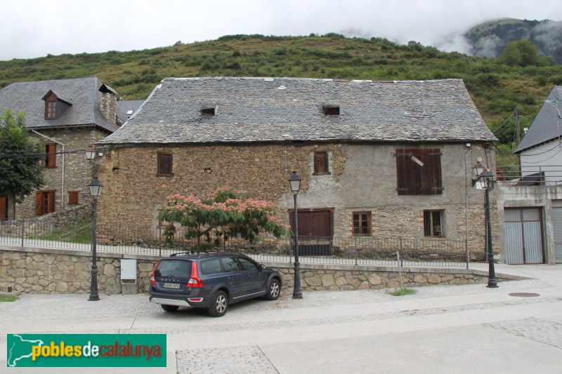 Betlan - Casa del poble (Foto: Albert Esteves, 2018) Betlan - Casa del poble