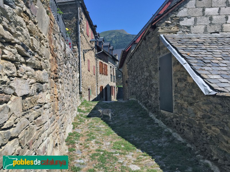Mont - Carrer dera Verge (Foto: Albert Esteves, 2018) Mont - Carrer dera Verge
