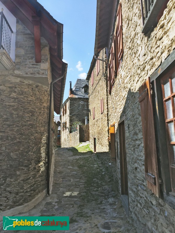 Mont - Carrer dera Verge (Foto: Albert Esteves, 2018) Mont - Carrer dera Verge