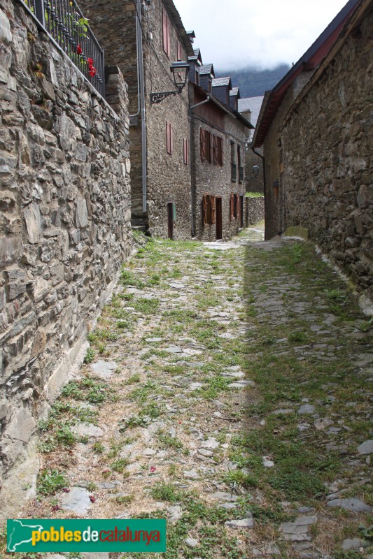 Mont - Carrer dera Verge (Foto: Albert Esteves, 2018) Mont - Carrer dera Verge