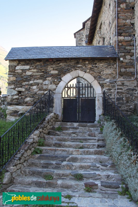 Escunhau - Església de Sant Pere (Foto: Albert Esteves, 2018) Escunhau - Església de Sant Pere