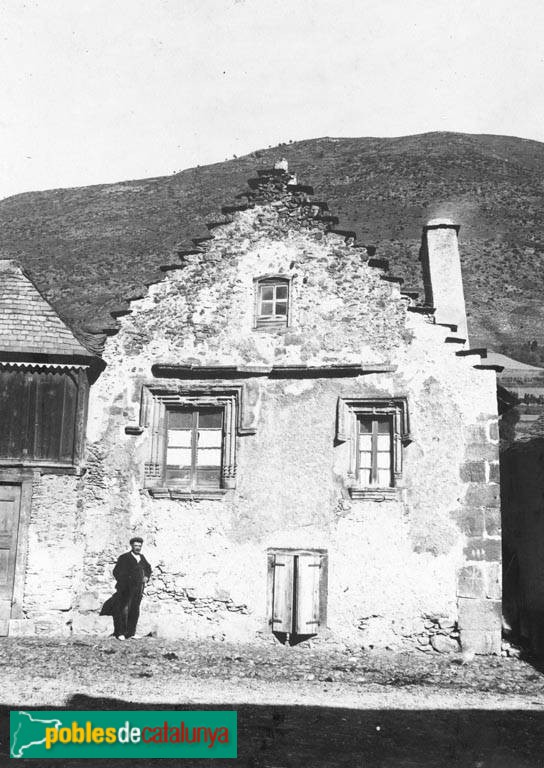 Betren - Casa Pallàs (Foto: M. Solé -Arxiu Fotogràfic Centre Excursionista de Catalunya-, c1925) Betren - Casa Pallàs