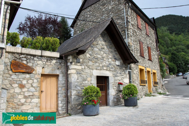 Vielha - Capella de la Mare de Déu de la Pietat (Foto: Albert Esteves, 2018) Vielha - Capella de la Mare de Déu de la Pietat