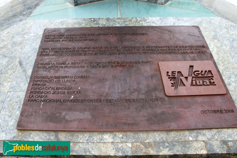 Vielha - Escultura d'Homenatge a la Llengua i Cultura Aranesa (Foto: Albert Esteves, 2018) Vielha - Escultura d'Homenatge a la Llengua i Cultura Aranesa