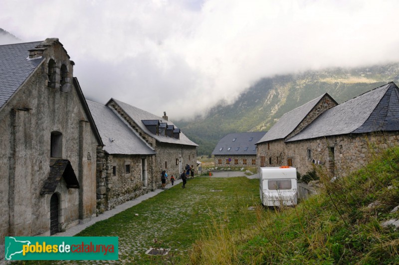 Viella - Hospital de Sant Nicolau dels Pontells (Antic Espitau de Vielha) (Foto: Joan Sànchez Sabé, 2014) Viella - Hospital de Sant Nicolau dels Pontells (Antic Espitau de Vielha)