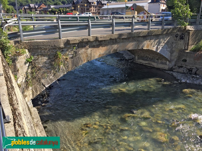 Vielha - Pont de la Garona (Foto: Albert Esteves, 2018) Vielha - Pont de la Garona