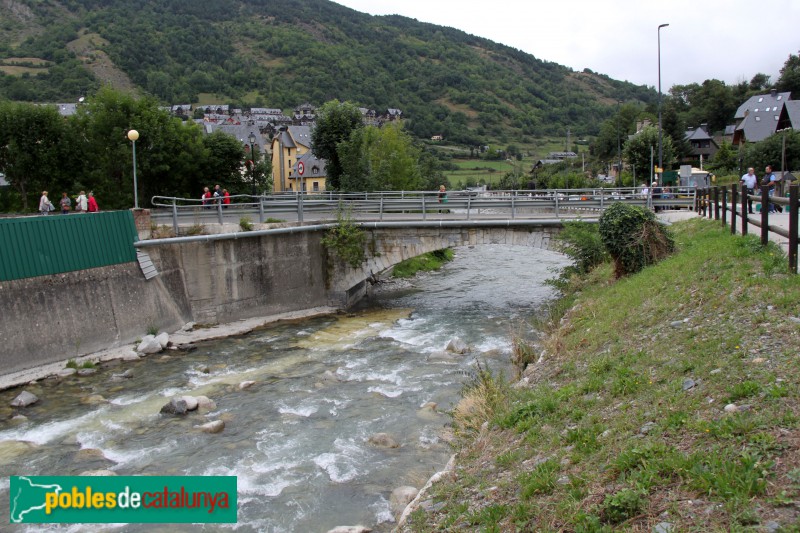 Vielha - Pont de la Garona (Foto: Albert Esteves, 2018) Vielha - Pont de la Garona