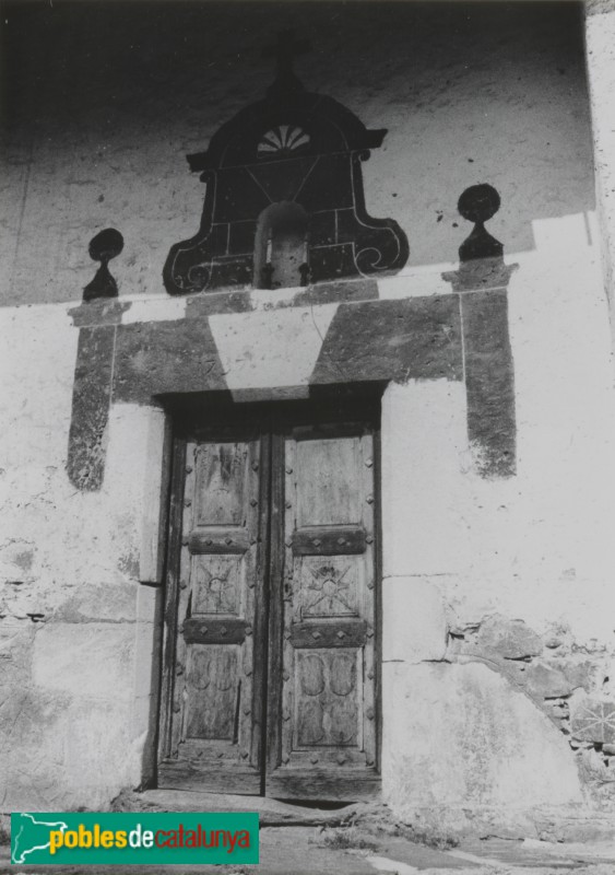 Vila - Església de Sant Pere (Foto: Josep Mª Muñoz Llobet -Calaix.gencat.cat-, 1985) Vila - Església de Sant Pere