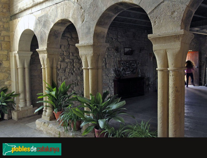 Guimerà - Santa Maria de la Bovera, porxo romànic (Foto: Catalunya-Palau Robert) Guimerà - Santa Maria de la Bovera, porxo romànic