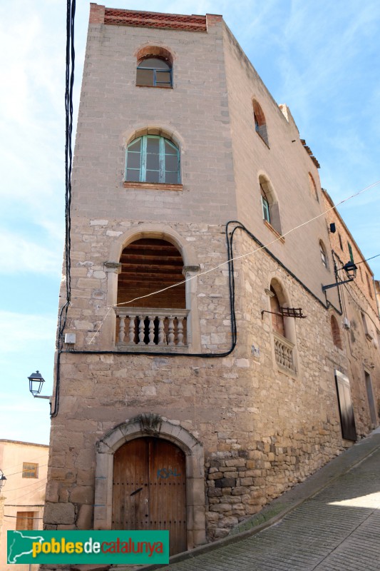 Maldà - Carrer de l'Església (Foto: Albert Esteves, 2018) Maldà - Carrer de l'Església