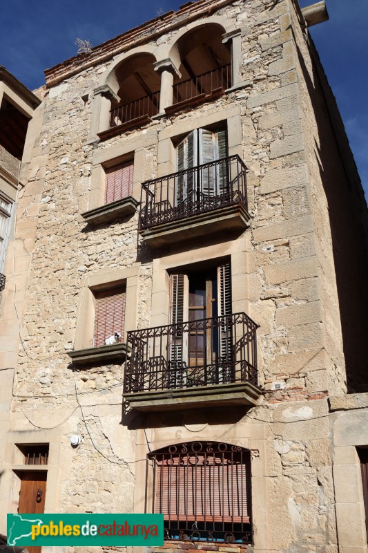 Maldà - Carrer de l'Església (Foto: Albert Esteves, 2018) Maldà - Carrer de l'Església