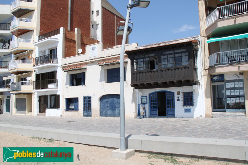 Calafell - Cases de pescadors (Foto: Albert Esteves, 2018) Calafell - Cases de pescadors