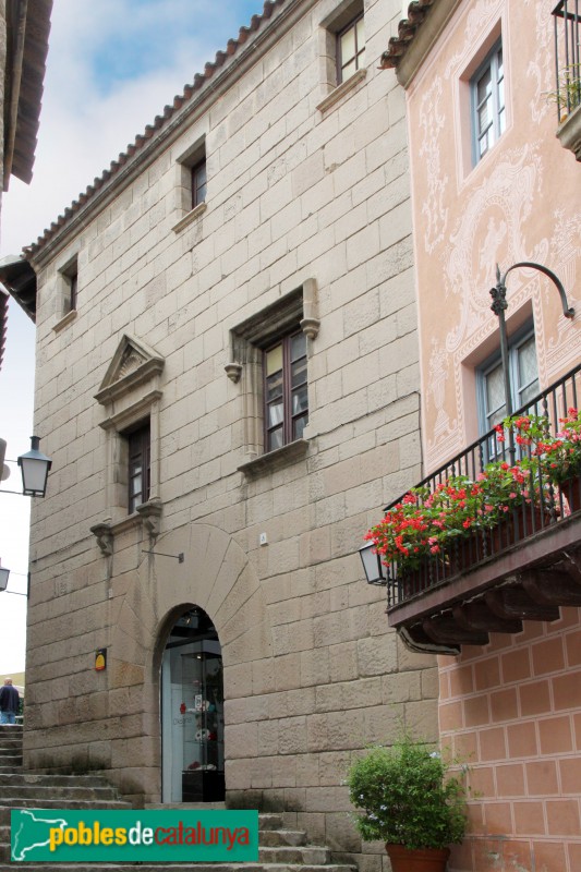 Barcelona - Poble Espanyol, reproducció de Cal Roc de Belianes (Foto: Albert Esteves, 2016) Barcelona - Poble Espanyol, reproducció de Cal Roc de Belianes