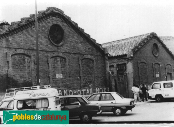 Cornellà de Llobregat - Façana de la fàbrica Norvic - (Foto: <i<Gaspar Coll -Invarquit.Gencat.cat-</i>, 1986) Cornellà de Llobregat - Façana de la fàbrica Norvic -