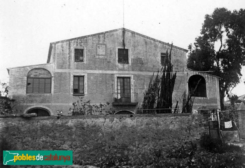 Cornellà de Llobregat - Can Maragall (Foto: <i>Anònim -Arxiu fotogràfic C.E.C.-</i>, inicis segle XX) Cornellà de Llobregat - Can Maragall