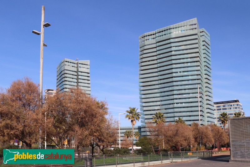 Barcelona - Edificis Illa del Mar (Foto: Albert Esteves, 2019) Barcelona - Edificis Illa del Mar