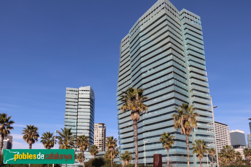 Barcelona - Edificis Illa del Mar (Foto: Albert Esteves, 2019) Barcelona - Edificis Illa del Mar