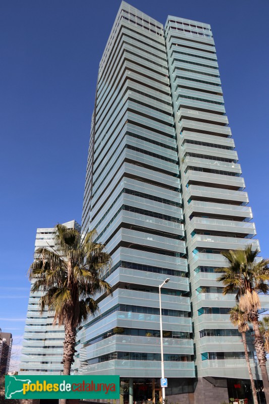 Barcelona - Edificis Illa del Mar (Foto: Albert Esteves, 2019) Barcelona - Edificis Illa del Mar