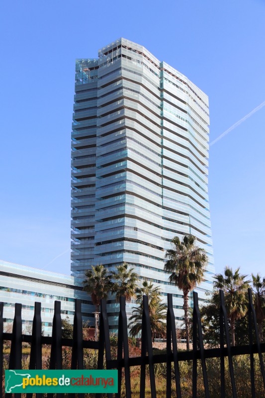Barcelona - Edificis Illa del Mar (Foto: Albert Esteves, 2019) Barcelona - Edificis Illa del Mar
