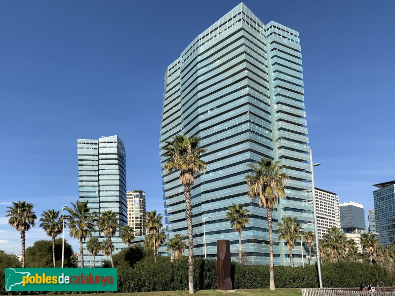 Barcelona - Edificis Illa del Mar (Foto: Albert Esteves, 2019) Barcelona - Edificis Illa del Mar