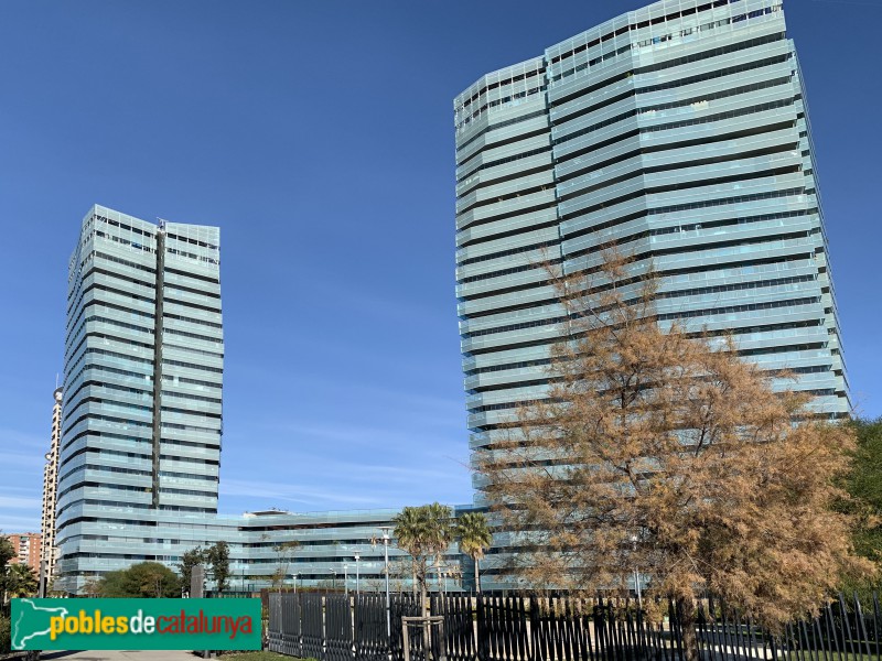 Barcelona - Edificis Illa del Mar (Foto: Albert Esteves, 2019) Barcelona - Edificis Illa del Mar