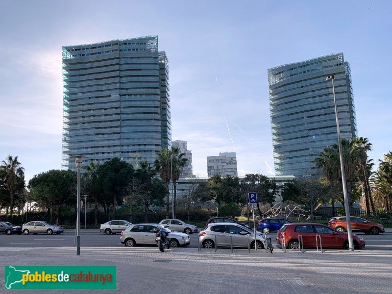 Barcelona - Edificis Illa del Mar (Foto: Albert Esteves, 2019) Barcelona - Edificis Illa del Mar