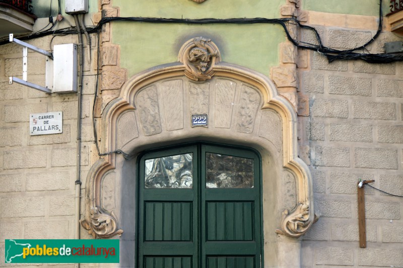 Barcelona - Rambla del Poblenou, 102 (Foto: Albert Esteves, 2019) Barcelona - Rambla del Poblenou, 102