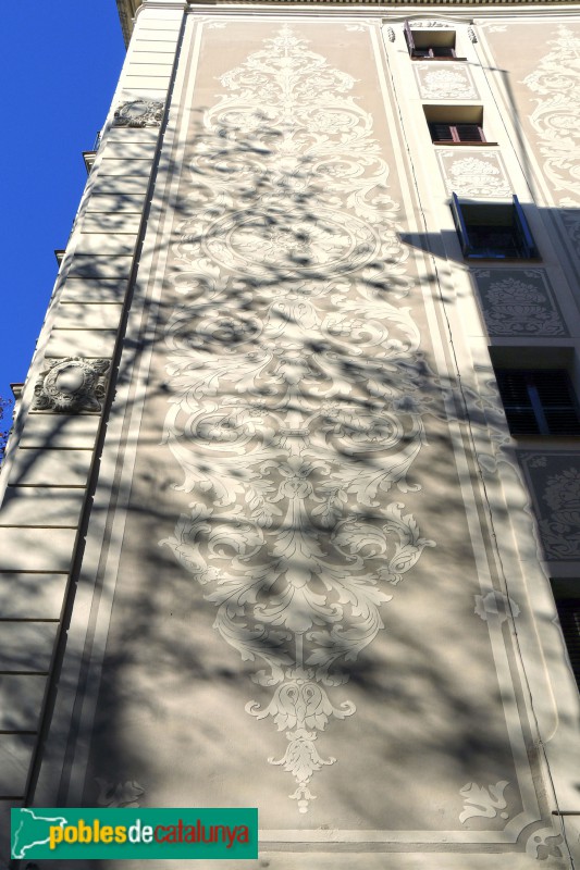 Barcelona - Rambla del Poblenou, 90-92 (Foto: Albert Esteves, 2019) Barcelona - Rambla del Poblenou, 90-92