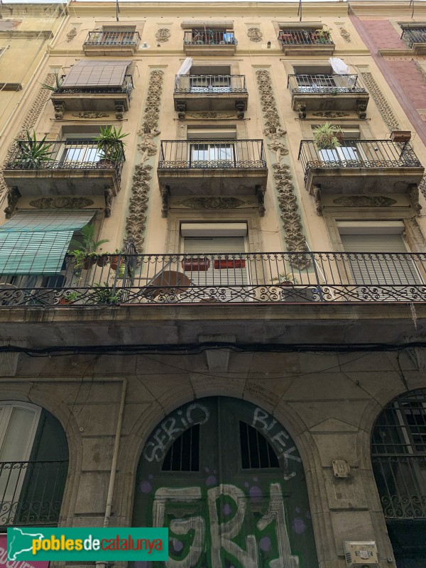 Barcelona - Joaquín Costa, 19 (Foto: Albert Esteves, 2019) Barcelona - Joaquín Costa, 19