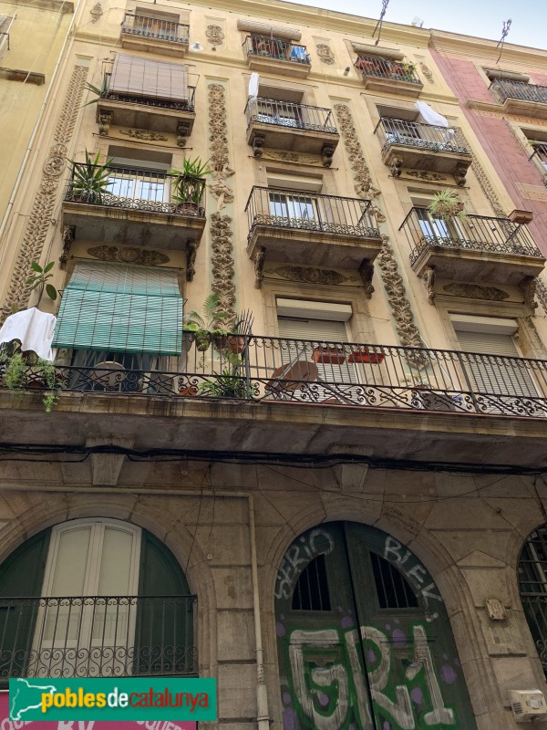Barcelona - Joaquín Costa, 19 (Foto: Albert Esteves, 2019) Barcelona - Joaquín Costa, 19