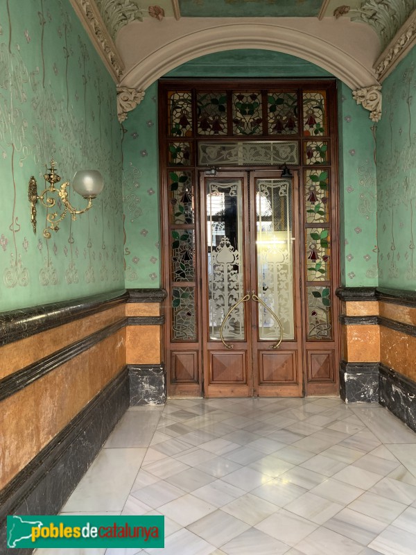 Barcelona - Diputació, 160-162 (Foto: Albert Esteves, 2019) Barcelona - Diputació, 160-162