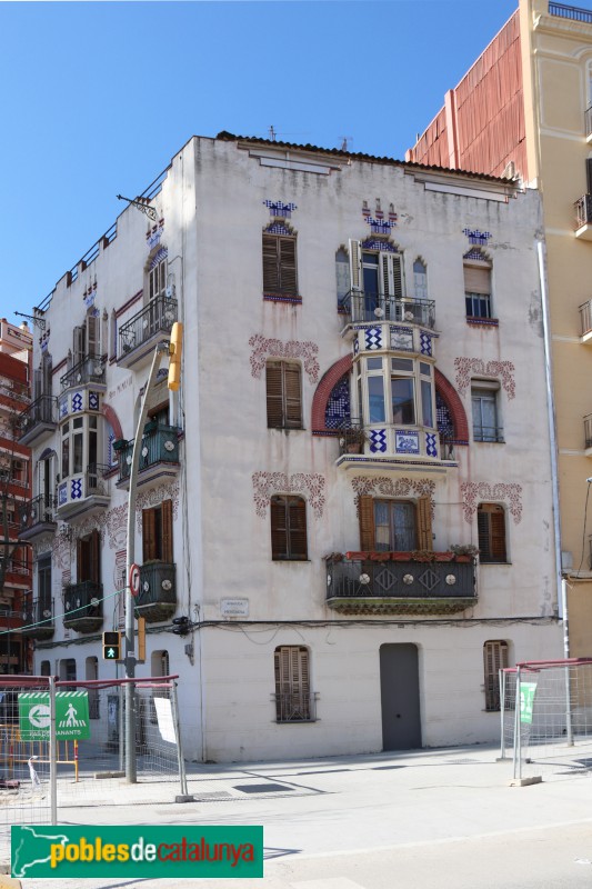 Barcelona - Casa Josep Sabadell (Meridiana, 99) (Foto: Albert Esteves, 2019) Barcelona - Casa Josep Sabadell (Meridiana, 99)