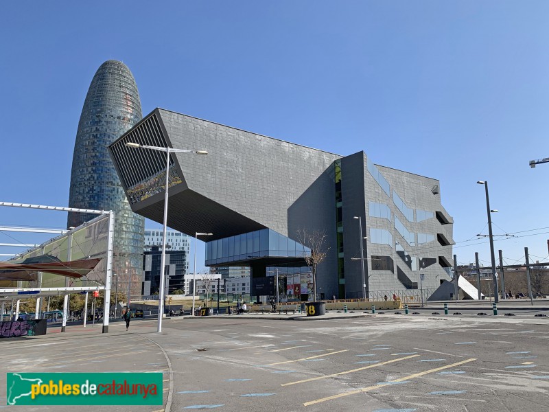 Barcelona - Disseny Hub Barcelona (Foto: Albert Esteves, 2019) Barcelona - Disseny Hub Barcelona