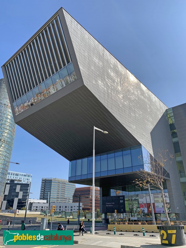 Barcelona - Disseny Hub Barcelona (Foto: Albert Esteves, 2019) Barcelona - Disseny Hub Barcelona