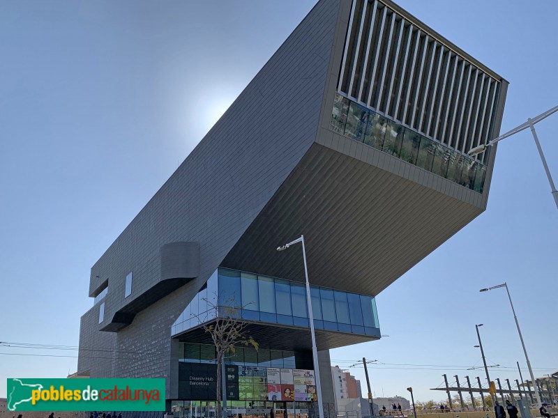 Barcelona - Disseny Hub Barcelona (Foto: Albert Esteves, 2019) Barcelona - Disseny Hub Barcelona