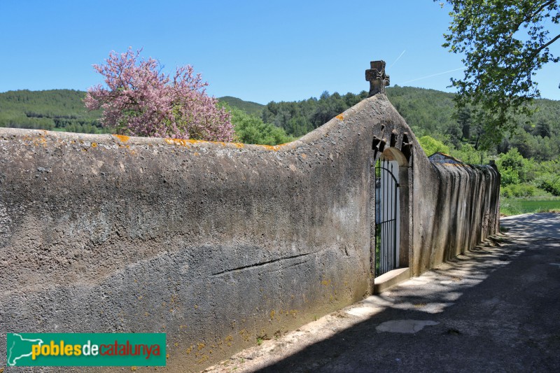 Querol - Església de Valldossera. Cementiri (Foto: Albert Esteves, 2019) Querol - Església de Valldossera. Cementiri