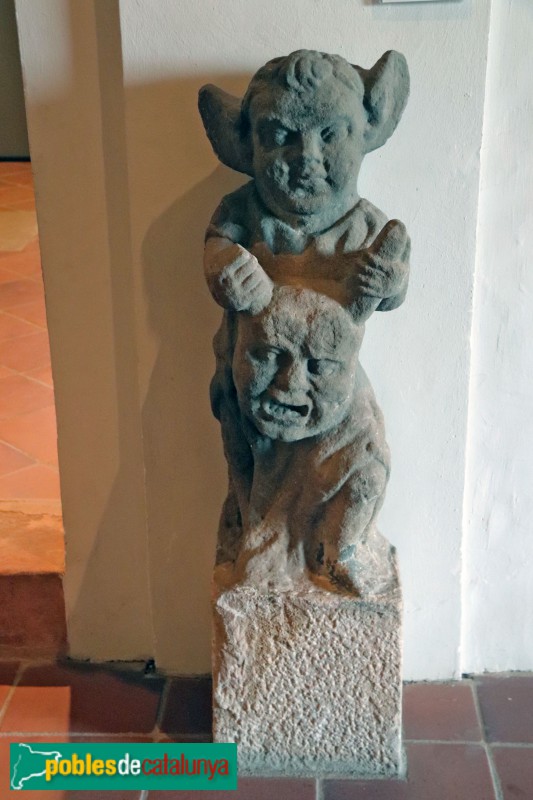 Museu Vicenç Ros - Gàrgola procedent de l'església de Santa Maria de Martorell (segle XVI)