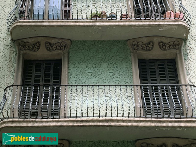 Barcelona - Gran de Gràcia, 262-264 (Foto: Albert Esteves, 2019) Barcelona - Gran de Gràcia, 262-264