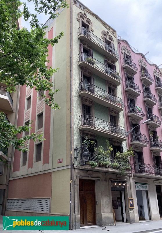 Barcelona - Gran de Gràcia, 262-264 (Foto: Albert Esteves, 2019) Barcelona - Gran de Gràcia, 262-264