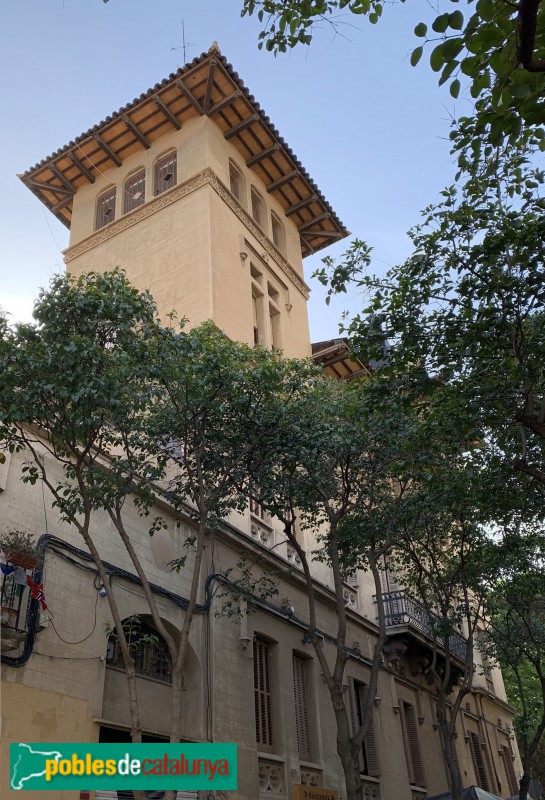 Barcelona - Casa Enric Cera (Or, 38-40) (Foto: Albert Esteves, 2019) Barcelona - Casa Enric Cera (Or, 38-40)