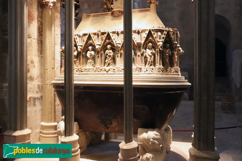 Monestir de Santes Creus - Sepulcre del rei Pere el Gran (Foto: Albert Esteves, 2019) Monestir de Santes Creus - Sepulcre del rei Pere el Gran