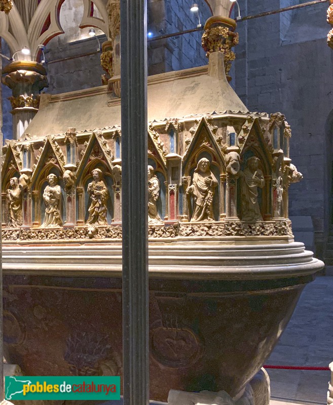 Monestir de Santes Creus - Sepulcre del rei Pere el Gran (Foto: Albert Esteves, 2019) Monestir de Santes Creus - Sepulcre del rei Pere el Gran