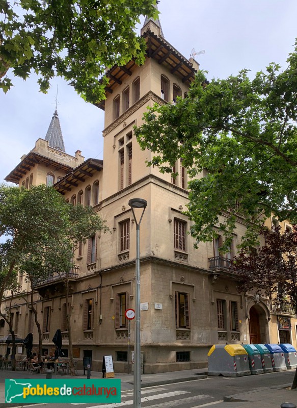 Barcelona - Casa Enric Cera (Or, 38-40) (Foto: Albert Esteves, 2019) Barcelona - Casa Enric Cera (Or, 38-40)