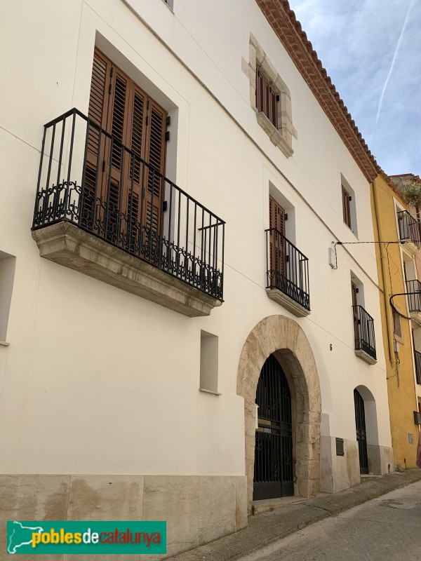 Nulles - Carrer de la Font (Foto: Albert Esteves, 2019) Nulles - Carrer de la Font
